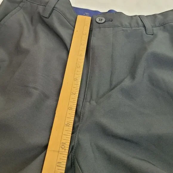 IZOD Golf Swing Flex Black Cargo Men's Shorts Size 30 sporty outdoor gorpcore - Picture 6 of 9